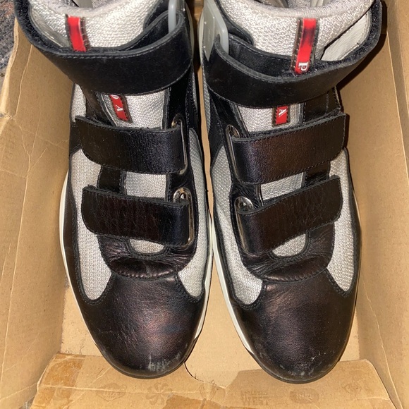 Prada boots mens used has marker marks on the toe section - Picture 7 of 8